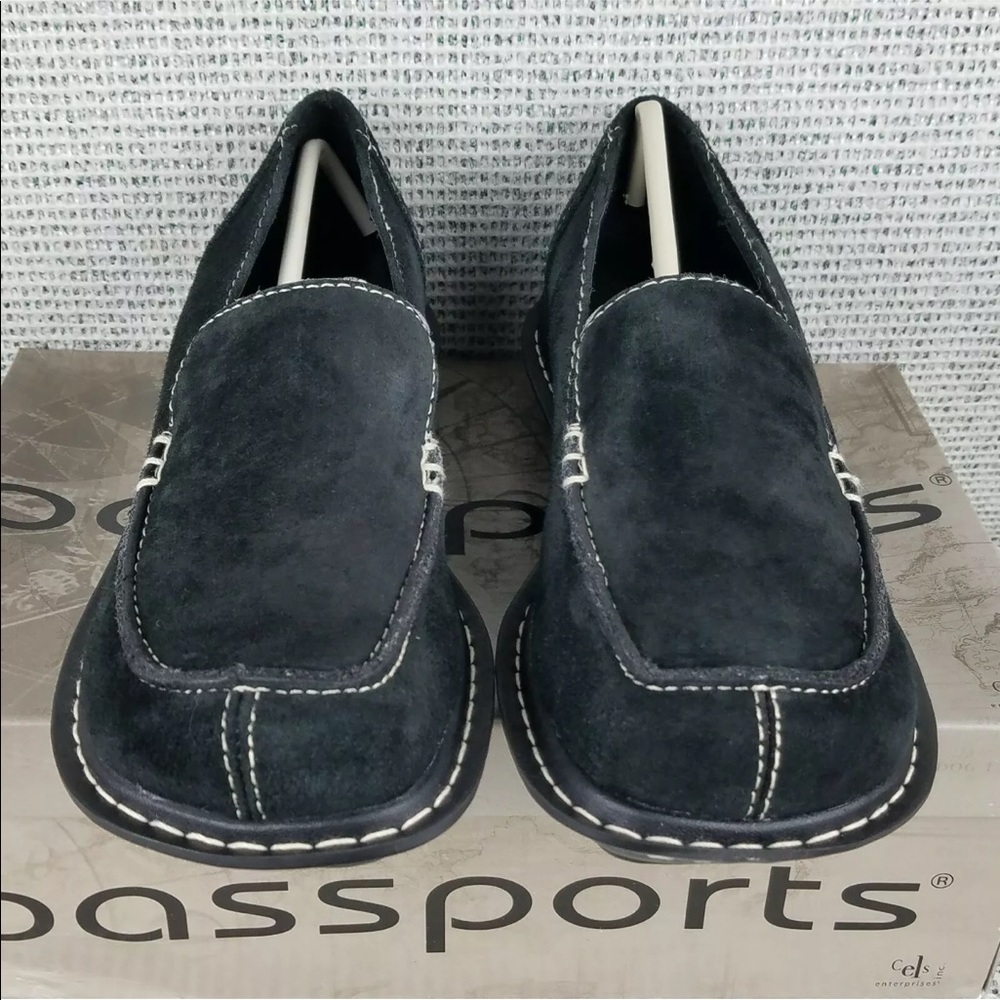 Passports Suede Women’s Black Leather Loafer Shoe NEW in Box Various sizes CUTE - Picture 9 of 9